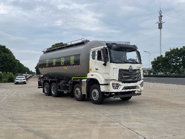 8x4新款重汽豪沃N系列輕量化粉粒物料運輸車（皮重15噸）