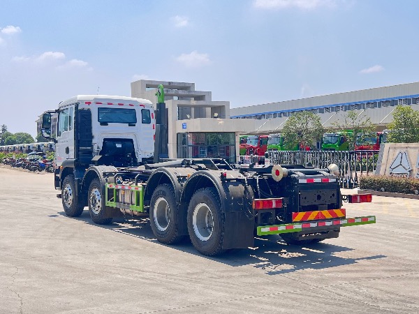 重汽汕德卡8x4鉤臂車｜SGZ5310ZXXZZ6型車廂可卸式垃圾車｜移動式壓縮垃圾站轉運車｜垃圾轉運車