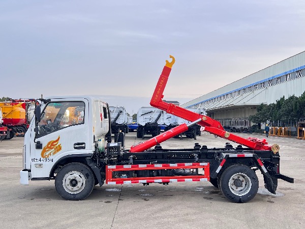 重汽豪曼4x2車廂可卸式垃圾車｜鉤臂式垃圾車｜移動壓縮垃圾站配套專用轉運車｜勾臂車